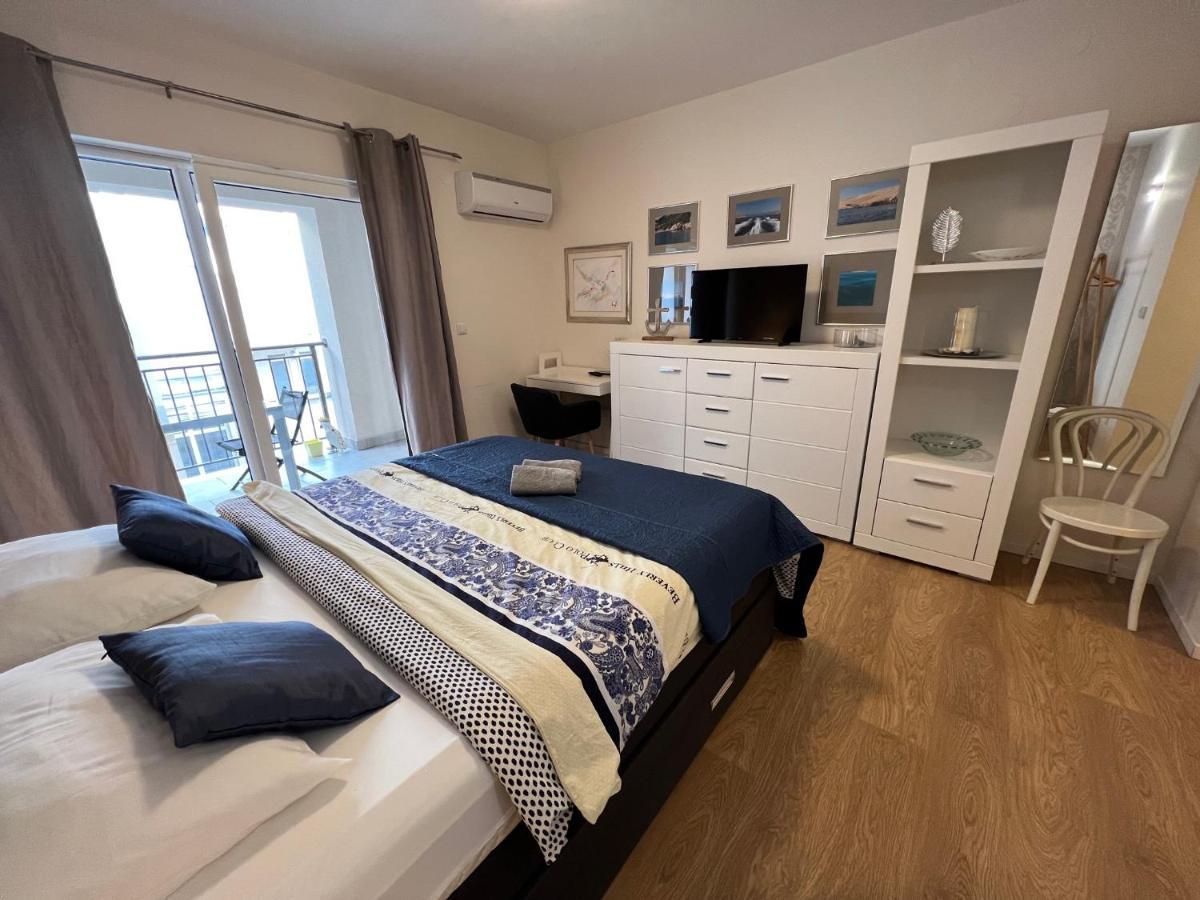 Studio Apartment Marina Mel Novi Vinodolski Exterior photo