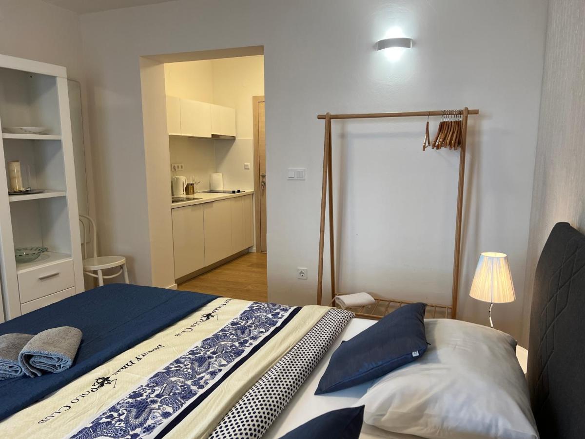 Studio Apartment Marina Mel Novi Vinodolski Exterior photo