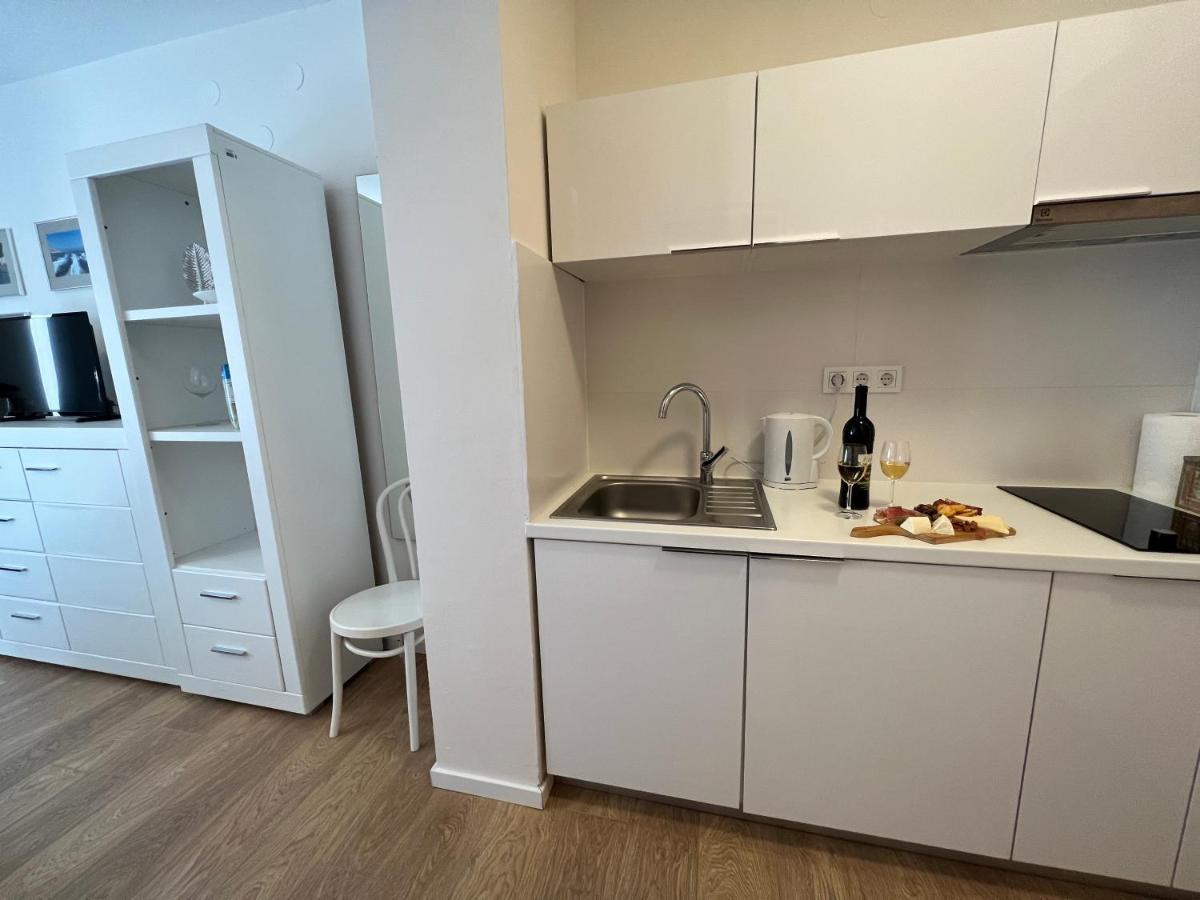 Studio Apartment Marina Mel Novi Vinodolski Exterior photo